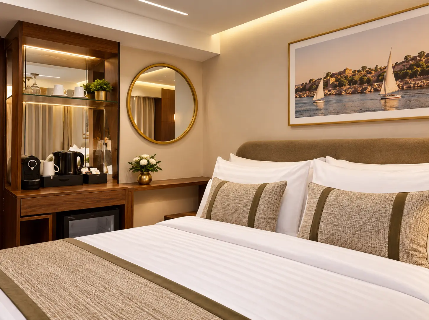 Main Deck Queen with Balcony preview 2